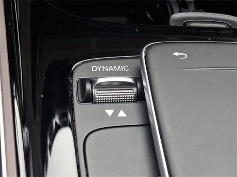 Used 2023 Mercedes-Benz GLA 250 4MATIC image 24