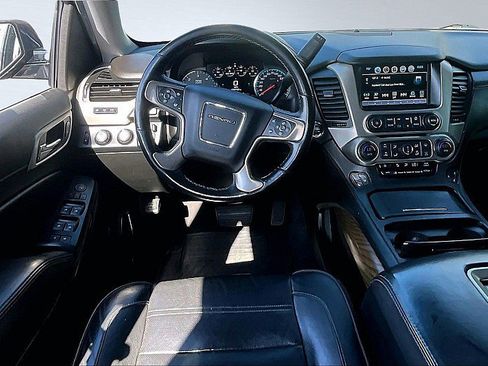 Used 2019 GMC Yukon XL Denali w/ Open Road Package image 5