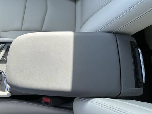 Used 2026 Cadillac XT5 Premium Luxury w/ Driver Assist Package AWD/4WD image 25