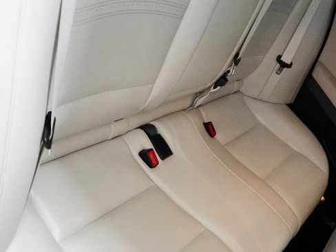 Used 2016 BMW 550i xDrive Sedan AWD/4WD image 8