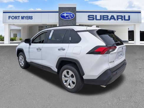 Used 2020 Toyota RAV4 LE FWD image 6