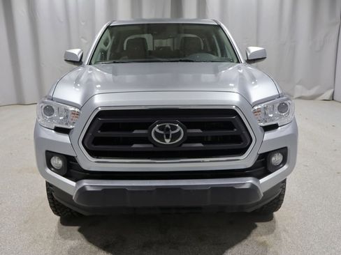 Used 2022 Toyota Tacoma SR5 w/ Technology Package AWD/4WD image 8
