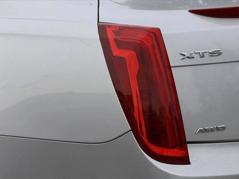 Used 2017 Cadillac XTS Luxury w/ Driver Awareness Package AWD/4WD image 11