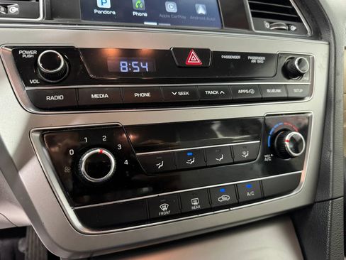 Used 2017 Hyundai Sonata SE w/ Cargo Package FWD image 19