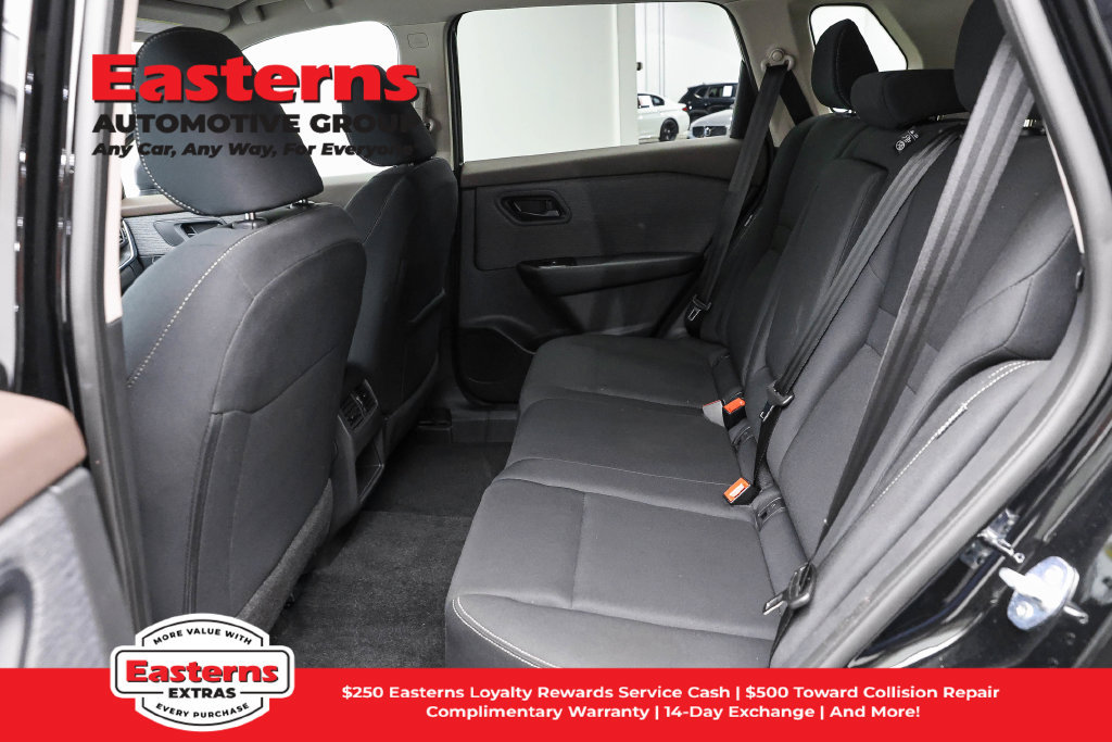 Used 2023 Nissan Rogue S AWD/4WD image 23