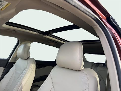 Used 2016 Lincoln MKX Reserve w/ Technology Package image 9