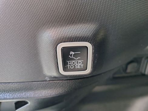 Certified 2024 Jeep Grand Cherokee Limited image 14