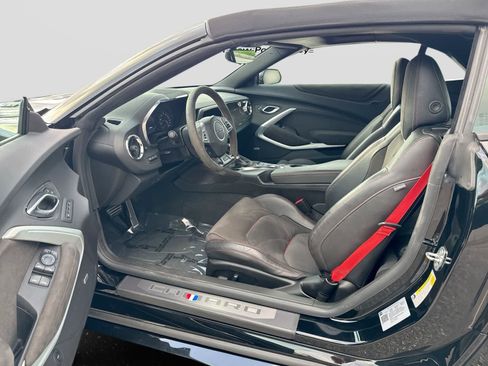 Used 2022 Chevrolet Camaro ZL1 RWD image 10