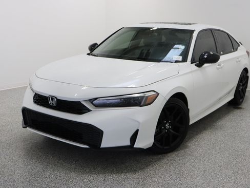 Used 2025 Honda Civic Sport image 2