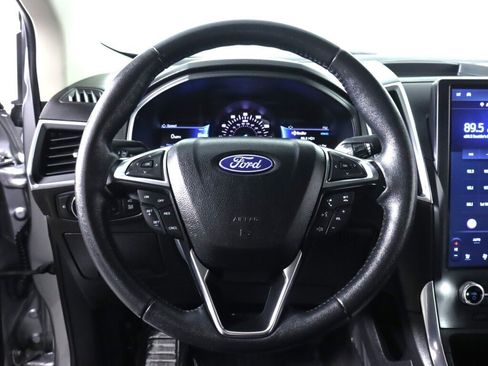 Used 2022 Ford Edge Titanium image 11