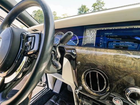 Used 2020 Rolls-Royce Phantom Sedan RWD image 53