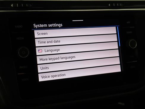 Used 2023 Volkswagen Tiguan SE FWD image 35