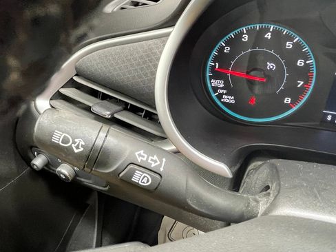 Used 2023 Chevrolet Malibu RS FWD image 25