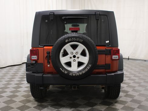 Used 2014 Jeep Wrangler Unlimited Sport w/ Quick Order Package 24S AWD/4WD image 23