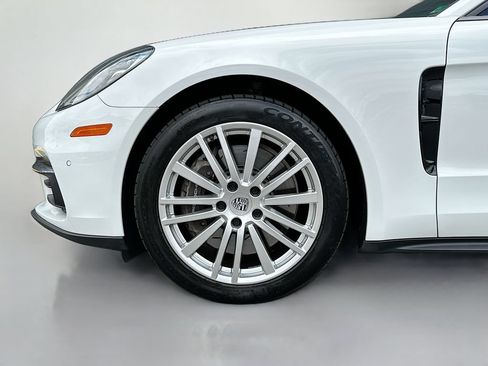 Used 2018 Porsche Panamera 4 Sport Turismo AWD/4WD image 33