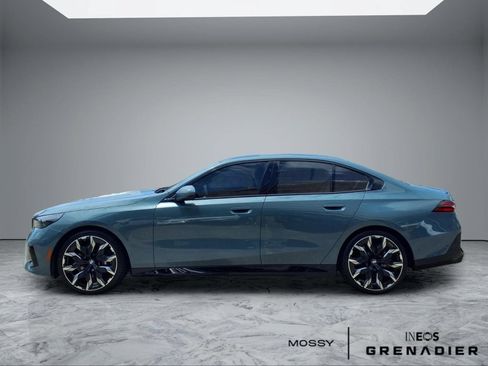 Used 2026 BMW 540i xDrive w/ Executive Package AWD/4WD image 5