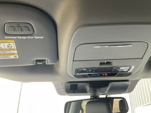 Used 2022 Ford F150 Lariat w/ Max Trailer Tow Package image 19