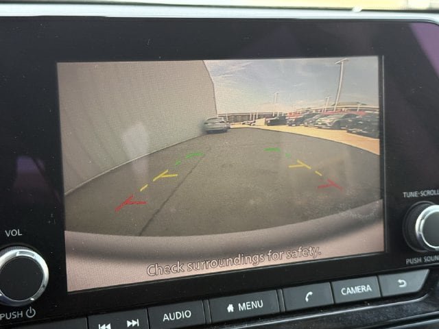 Used 2022 Nissan Pathfinder SV FWD image 17