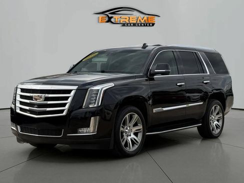 Used 2016 Cadillac Escalade Luxury AWD/4WD image 2