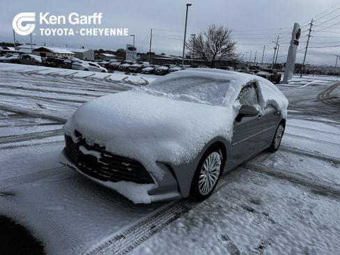 Used 2019 Toyota Avalon Limited w/ Advanced Safety Package image 1