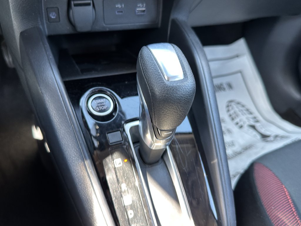 Used 2024 Nissan Versa SR FWD image 27