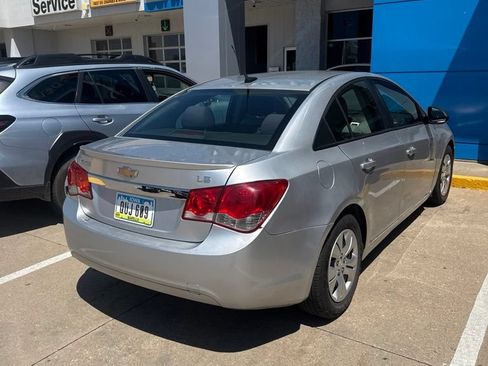 Used 2013 Chevrolet Cruze LS FWD image 7