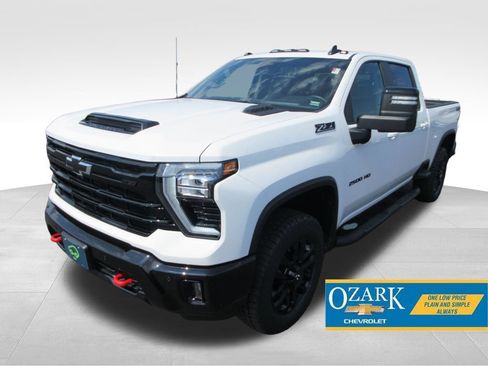 Certified 2025 Chevrolet Silverado 2500 LT w/ Trail Boss Package AWD/4WD image 1