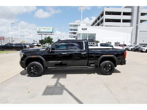 Used 2025 GMC Sierra 2500 Denali w/ Denali Reserve Package AWD/4WD image 3