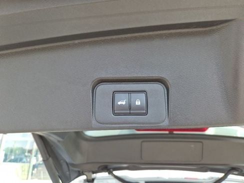 Used 2025 Nissan Rogue SV w/ SV Premium Package AWD/4WD image 10