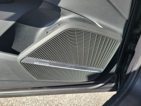 Certified 2025 Audi Q5 2.0T Premium Plus image 18