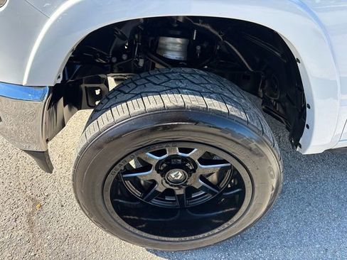 Used 2023 RAM 1500 Limited image 10