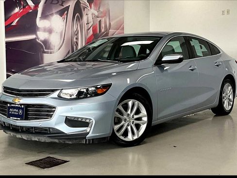 Used 2018 Chevrolet Malibu LT w/ Driver Confidence Package image 1