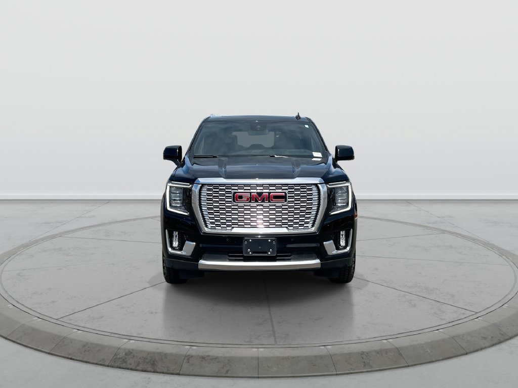 Used 2023 GMC Yukon XL Denali w/ LPO, Floor Liner Package AWD/4WD image 3