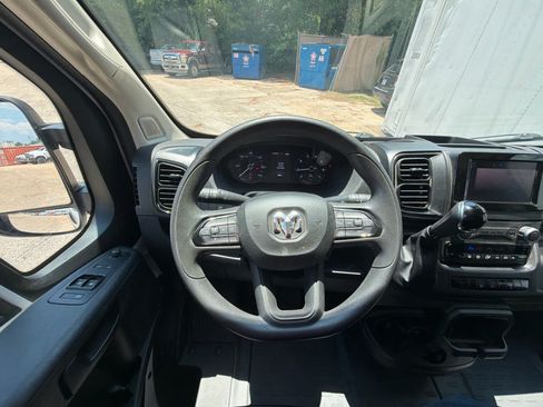 Used 2025 RAM ProMaster 2500 w/ Convenience Group FWD image 19