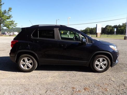 Used 2021 Chevrolet Trax LT w/ Driver Confidence Package FWD image 6