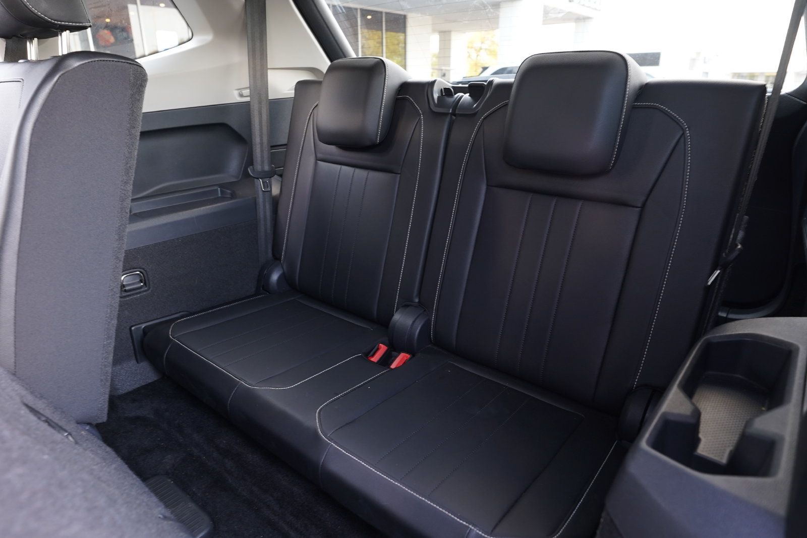 Used 2024 Volkswagen Tiguan SE FWD image 21
