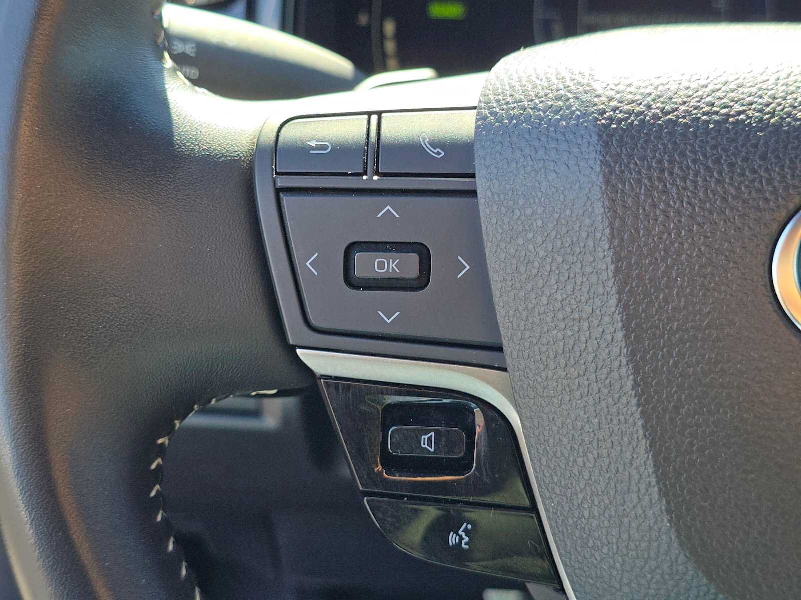 Certified 2025 Toyota Camry SE FWD image 28