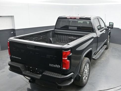 Used 2026 Chevrolet Silverado 2500 High Country w/ Technology Package AWD/4WD image 44