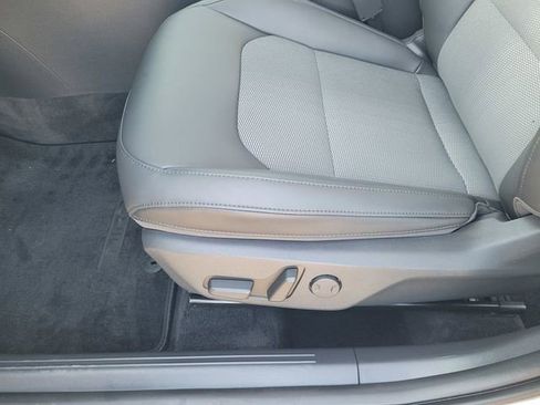 Used 2024 Kia Niro EX FWD image 24