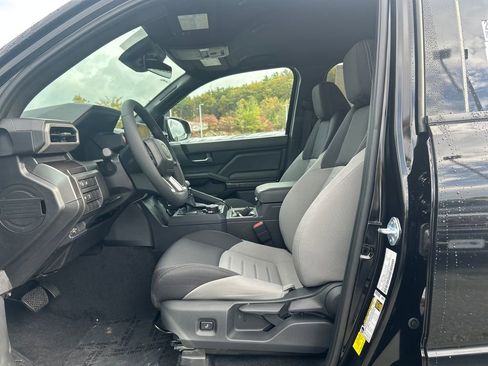 New 2025 Toyota Tacoma TRD Off-Road image 17