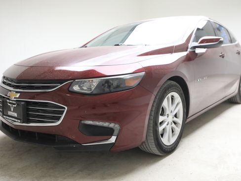 Used 2016 Chevrolet Malibu LT FWD image 1