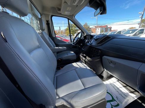 Used 2018 Ford Transit 250 138 RWD image 21