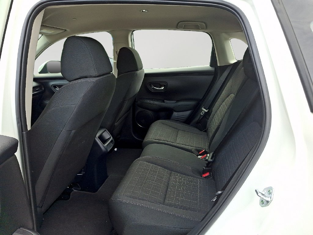 Used 2025 Honda HR-V LX image 9