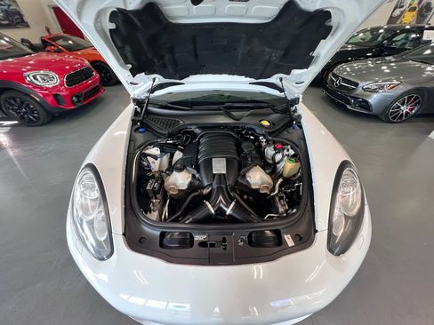 Used 2015 Porsche Panamera 4 AWD/4WD image 37
