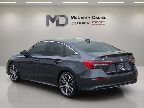 Used 2022 Honda Civic Touring image 4