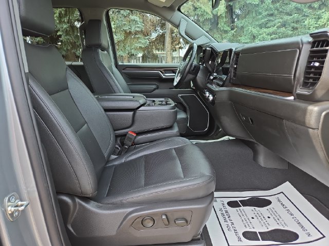 Used 2025 GMC Sierra 1500 SLT AWD/4WD image 35