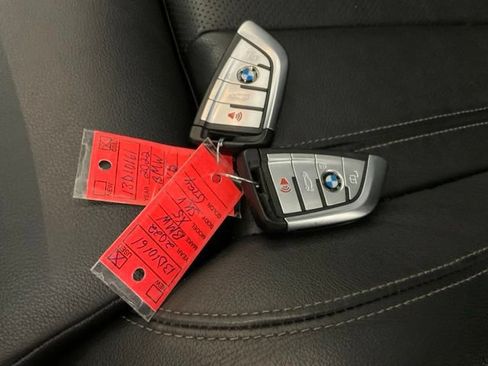 Used 2022 BMW X5 xDrive40i w/ Premium Package AWD/4WD image 47