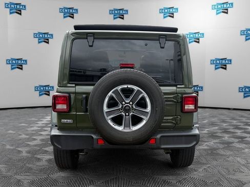 Used 2023 Jeep Wrangler Unlimited Sahara w/ Cold Weather Group AWD/4WD image 5