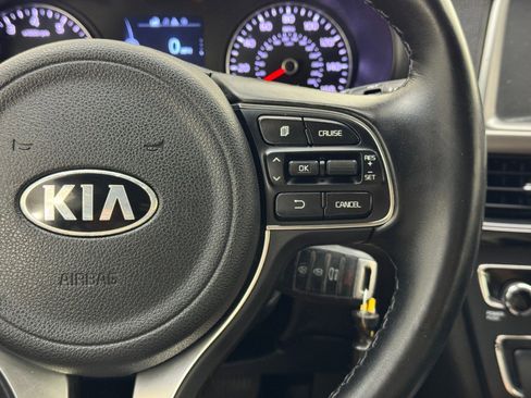 Used 2018 Kia Optima S w/ Panoramic Sunroof Package image 21