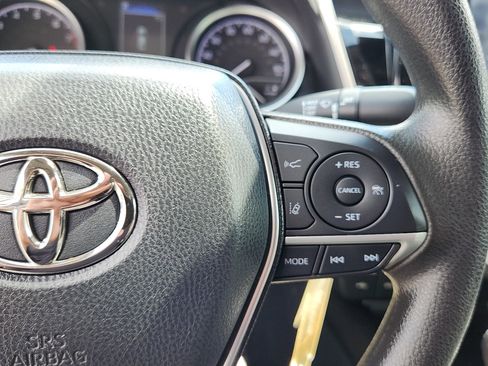 Certified 2022 Toyota Camry LE FWD image 15